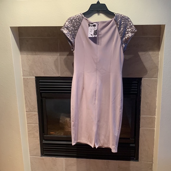 Gorgeous sequins dress - Picture 7 of 9